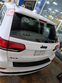 جیپ گراند شیرۆکی